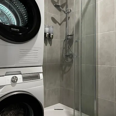 Two Apartments, Free Parking, Close To The Center Apartament *