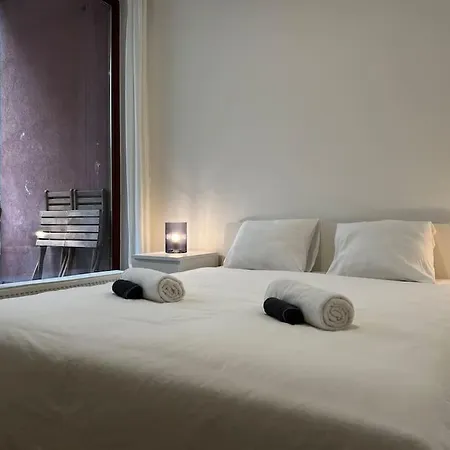Two Apartments, Free Parking, Close To The Center Apartment