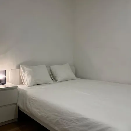 Two Apartments, Free Parking, Close To The Center Apartment