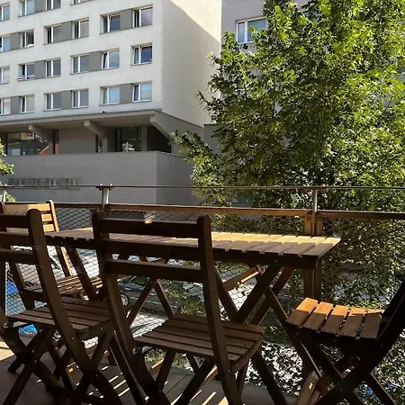 Two Apartments, Free Parking, Close To The Center Apartment *
