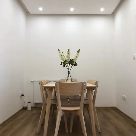 Two Apartments, Free Parking, Close To The Center Prague