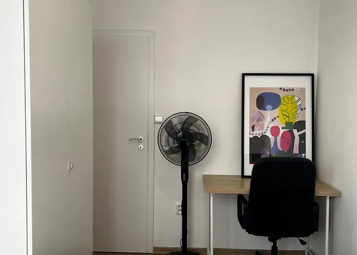 Two Modern With Complimentary Parking Apartman