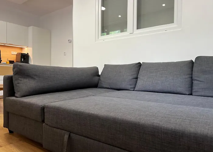 Two Modern With Complimentary Parking Apartman