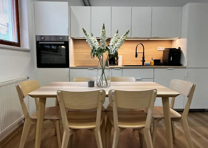 Two Modern With Complimentary Parking Apartman