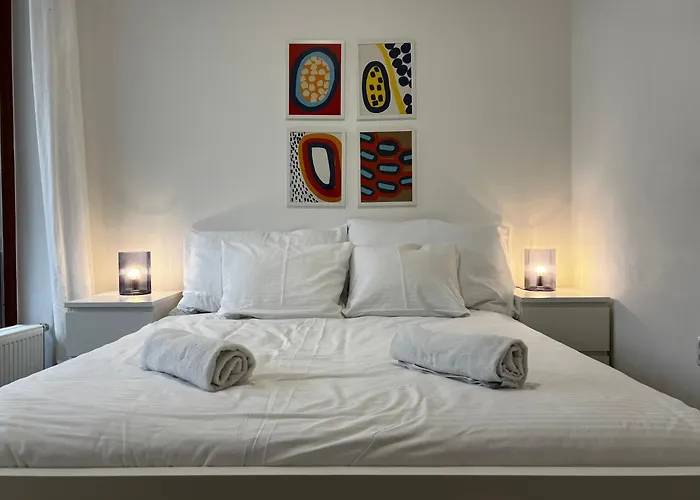 Two Modern With Complimentary Parking Apartman *
