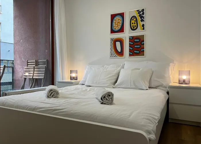 Two Modern With Complimentary Parking Apartman