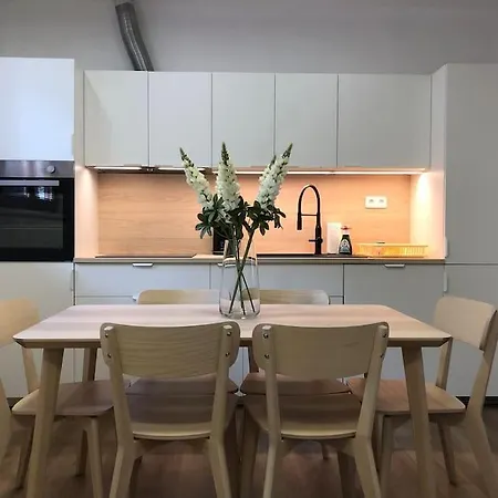 Daire Two Apartments, Free Parking, Close To The Center *
