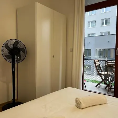 Two Apartments, Free Parking, Close To The Center *
