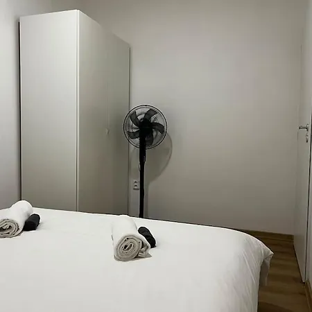Daire Two Apartments, Free Parking, Close To The Center